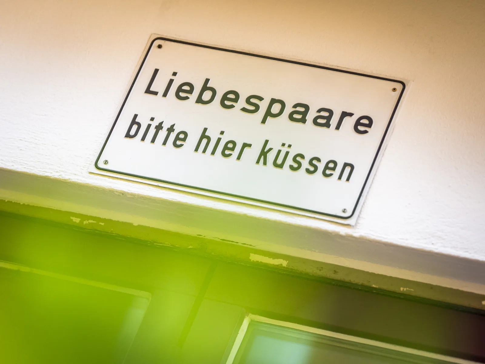 Vera Burmester | Liebespaare bitte hier küssen